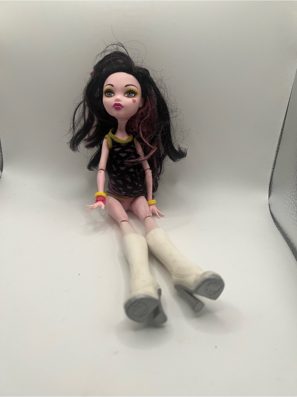 Monster High Draculaura Creepateria G1 Doll 2014 Mattel Outfit Incomplete